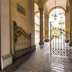 Porta Susa Central & Roomy Flat